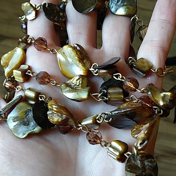 Sea Shell Embellished Bronze And Tan Stament Necklace - Picture 13 of 17